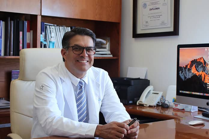 Dr. Sergio Burciaga Soto: Un Viaje de Innovación y Compromiso en Cirugía Plástica